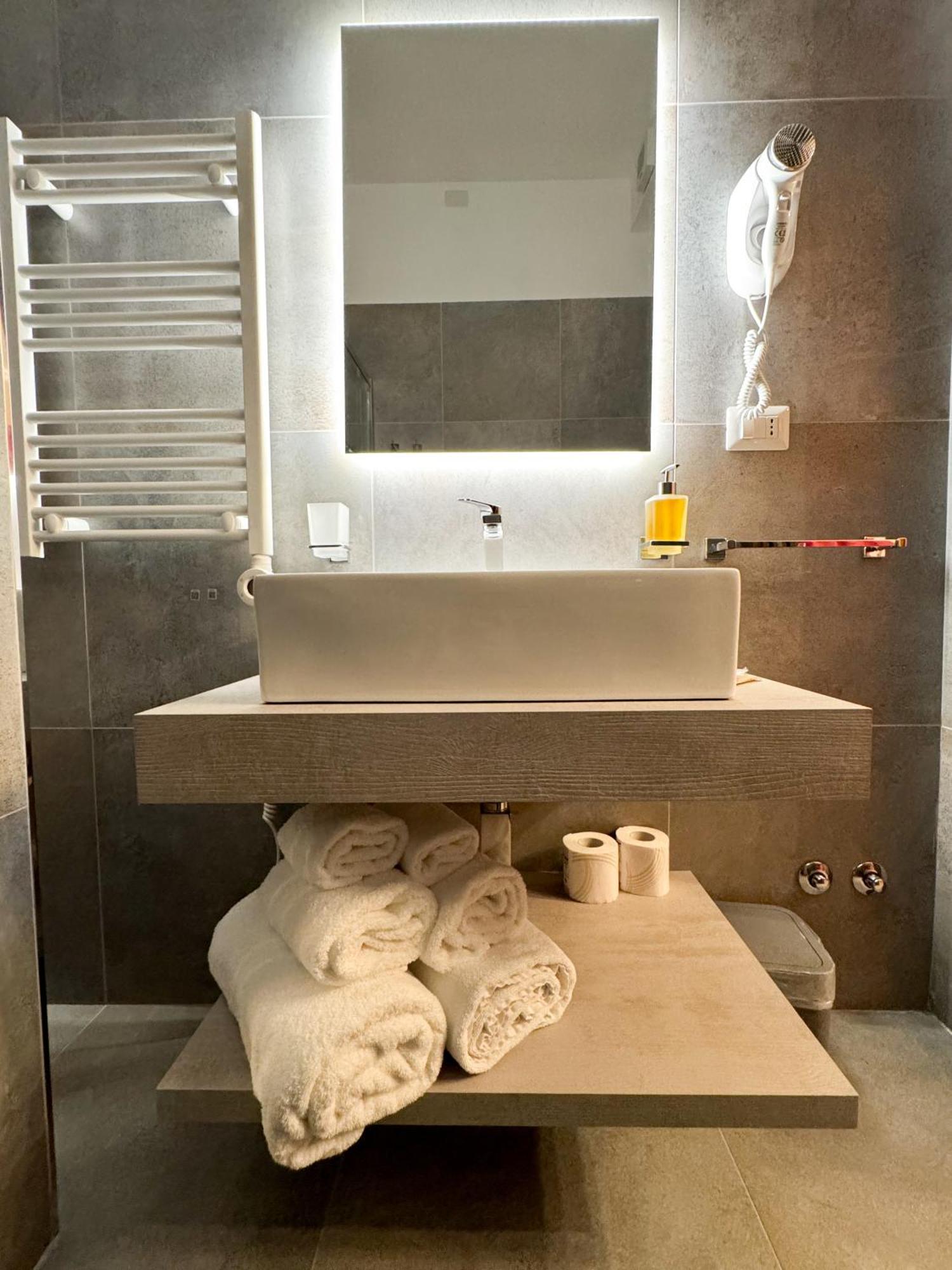 Diamond Vatican Apartment Рим Екстериор снимка