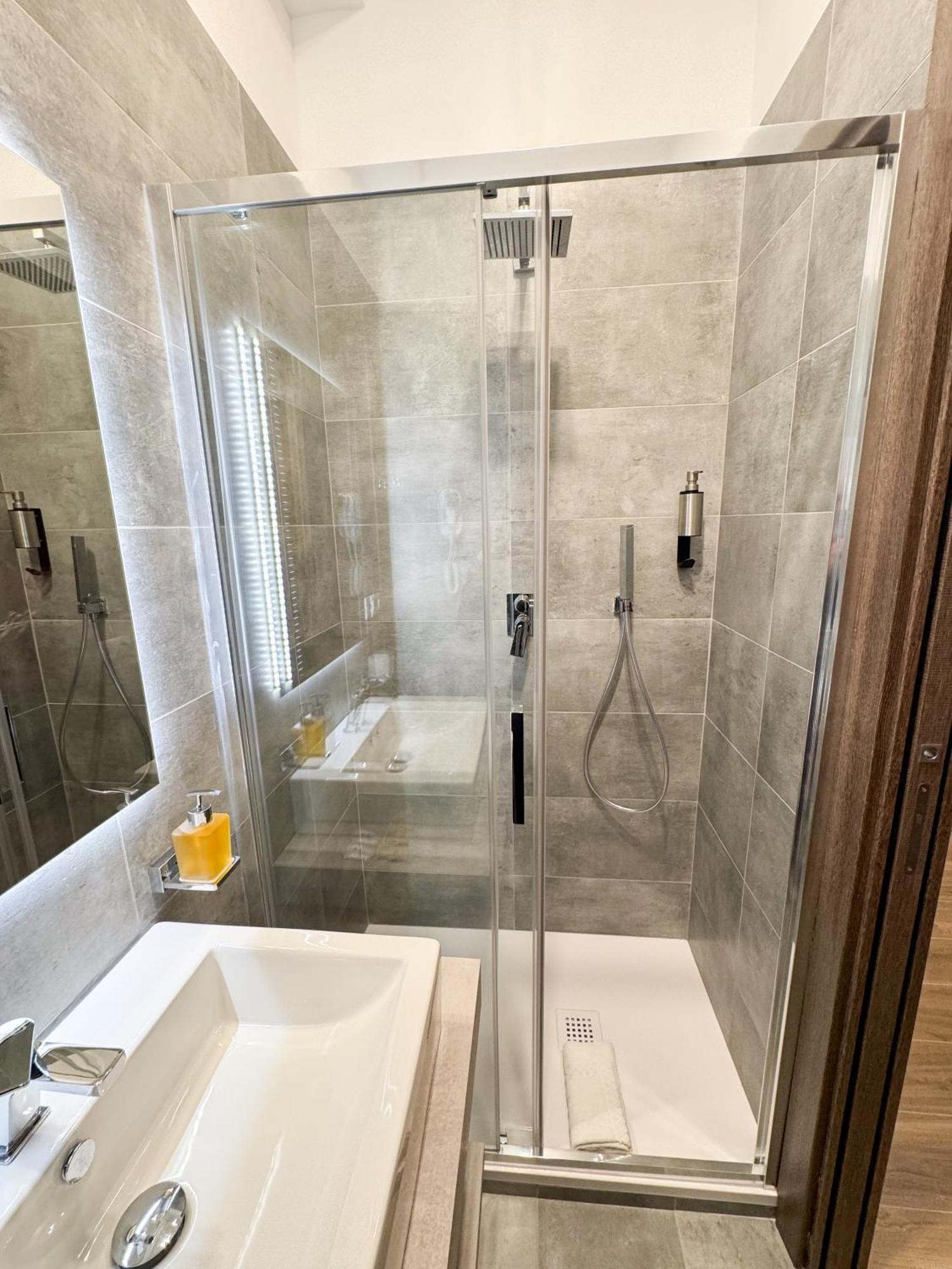Diamond Vatican Apartment Рим Екстериор снимка
